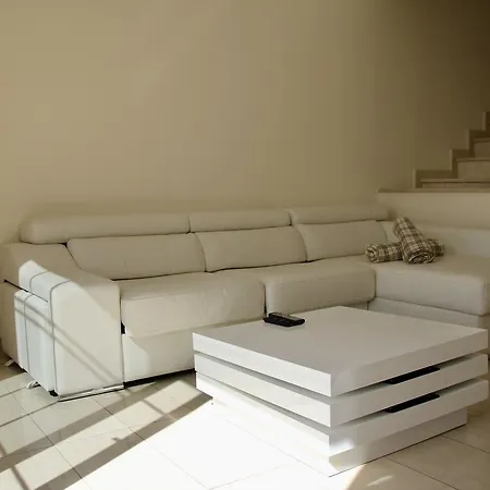 Apartment Residencial Las Lomas 1 *