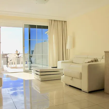 Apartment Residencial Las Lomas 1 *