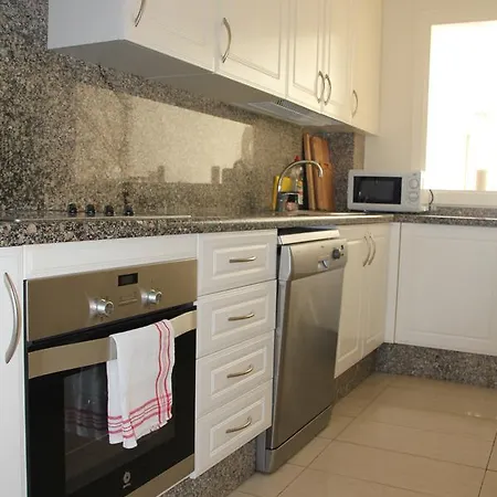 Apartamento Residencial Las Lomas 1 *